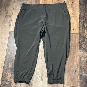 Athleta Brooklyn Women's Olive Green Joggers Pants Size 24